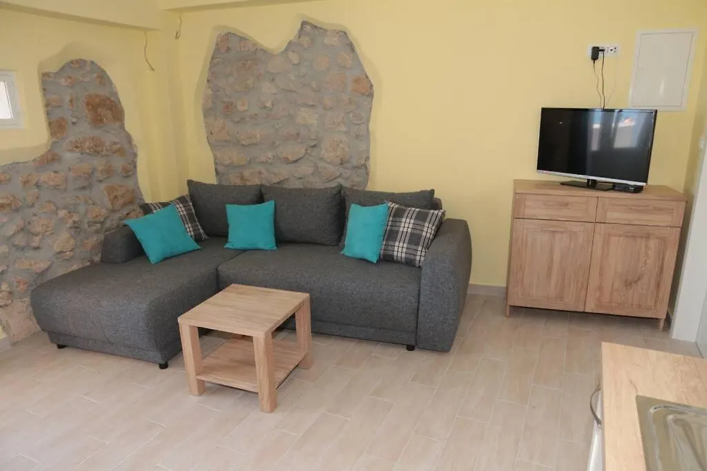 Fun - Beach Acess Apartment Baska  0*, Baska (Krk) Croatia